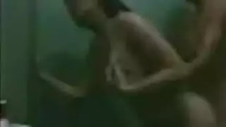 دخل على اخته العارية السكسية الحمام هاج عليها وينيكها – سكس محارم عربي