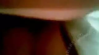 البنت الخسرانة تقلع وتتناك