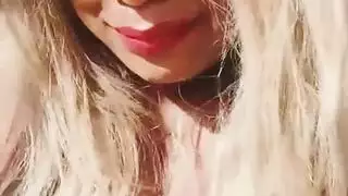 مفاجأة أرنب ممتلئة الجسم