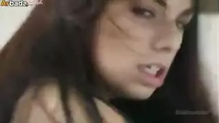 شهوة عائلية: أخ وأخت يستكشفان شغفًا محظورًا