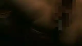 كس وردي محلوق مكشوف عندما تخلع الزوجة سراويلها الداخلية