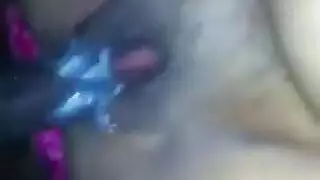 الاب يقذف داخل كس بنته