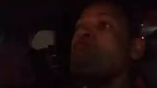 ختام رحلة الطريق: شخصية مهمة تمارس الجنس مع نساء ناضجات في مؤخراتهن المشدودة