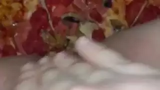 تجميع فرج عربي مبلل: محشو بالطعام ويُستمنى له حتى الأنين